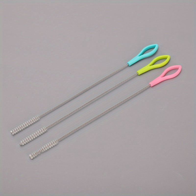 Clean your reusable straws easily with this set of 3 stainless steel straw cleaning brushes. Made with nylon bristles, these brushes are perfect for cleaning your kitchen utensils, water bottles, smoothie tumblers, and tubes. No electricity needed. Ideal