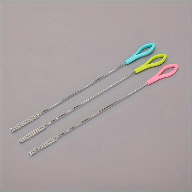 Clean your reusable straws easily with this set of 3 stainless steel straw cleaning brushes. Made with nylon bristles, these brushes are perfect for cleaning your kitchen utensils, water bottles, smoothie tumblers, and tubes. No electricity needed. Ideal