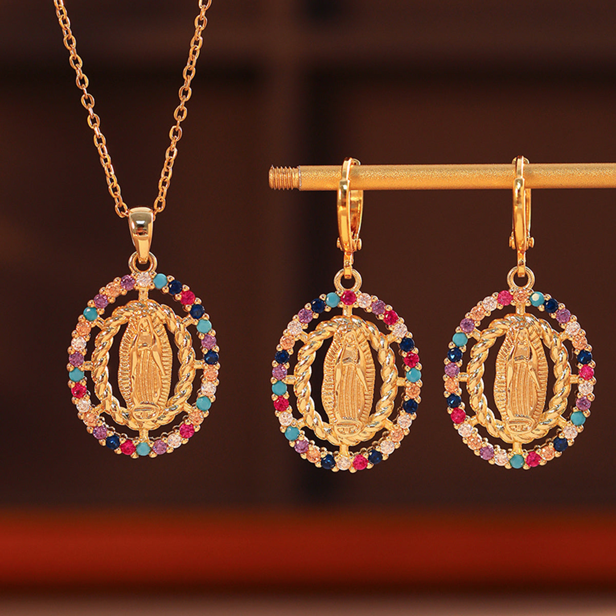 This luxurious and elegant high-end Two-Piece Set from the Madonna Series includes a vibrant necklace and matching earrings, perfect for adding a touch of color to any banquet outfit. Each set comes in a random, vibrant shade.