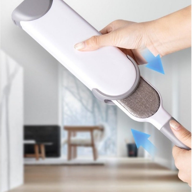 Introducing the new household coat depilator - an electrostatic brush that effortlessly removes lint and hair from your clothes, bed, sofa, and more. Keep your space clean and fresh with this versatile depilatory brush.