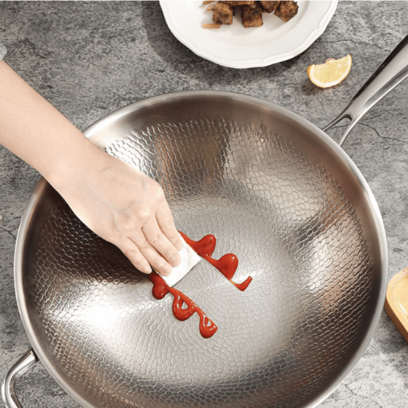 Titanium Coated Multi-Ply Wok with Hammered Surface, Suitable for Gas, Induction, and Electric Stovetops