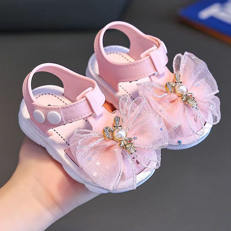 Summer 2024 Breathable Princess Sandals for Young Girls with Soft Sole, Non-Slip, Floral Design, and Buckle Closure