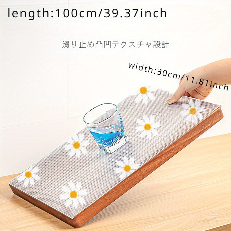 Daisy design non-slip shelf liner roll, 100% plastic, easy to clean, for kitchen cabinets, hand washable.