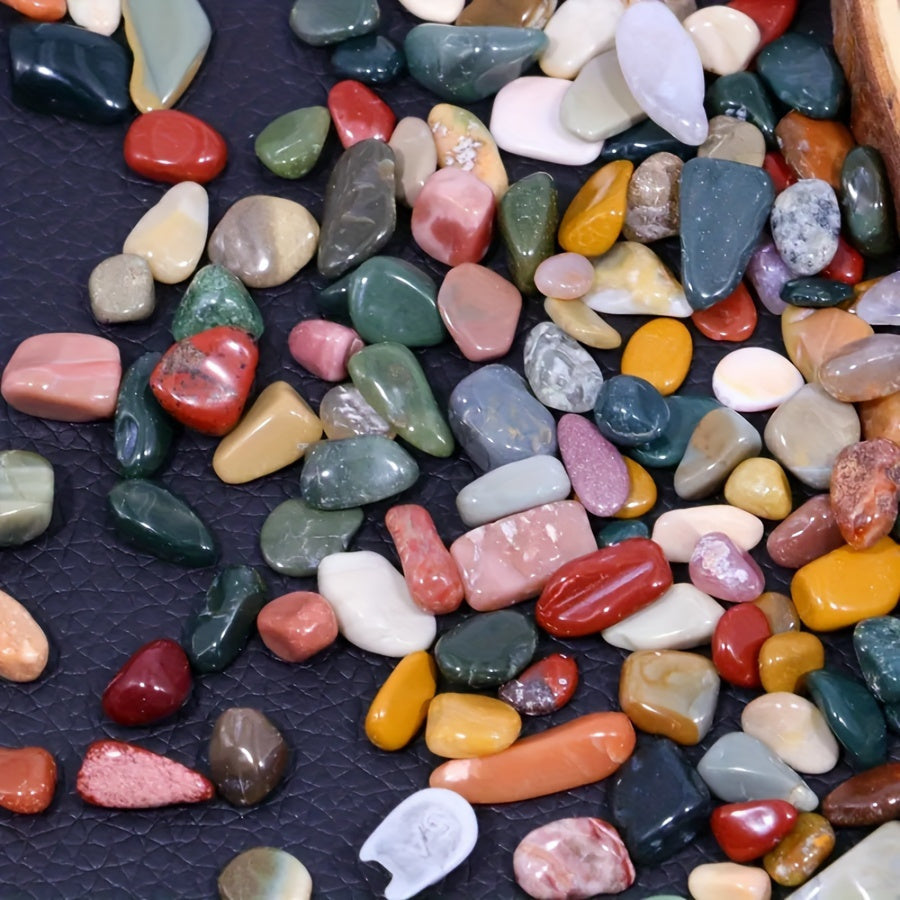 Decorate fish tanks and water gardens with natural crystal gravel in assorted mini pebbles. Available in 100g, 150g, and 300g packs.