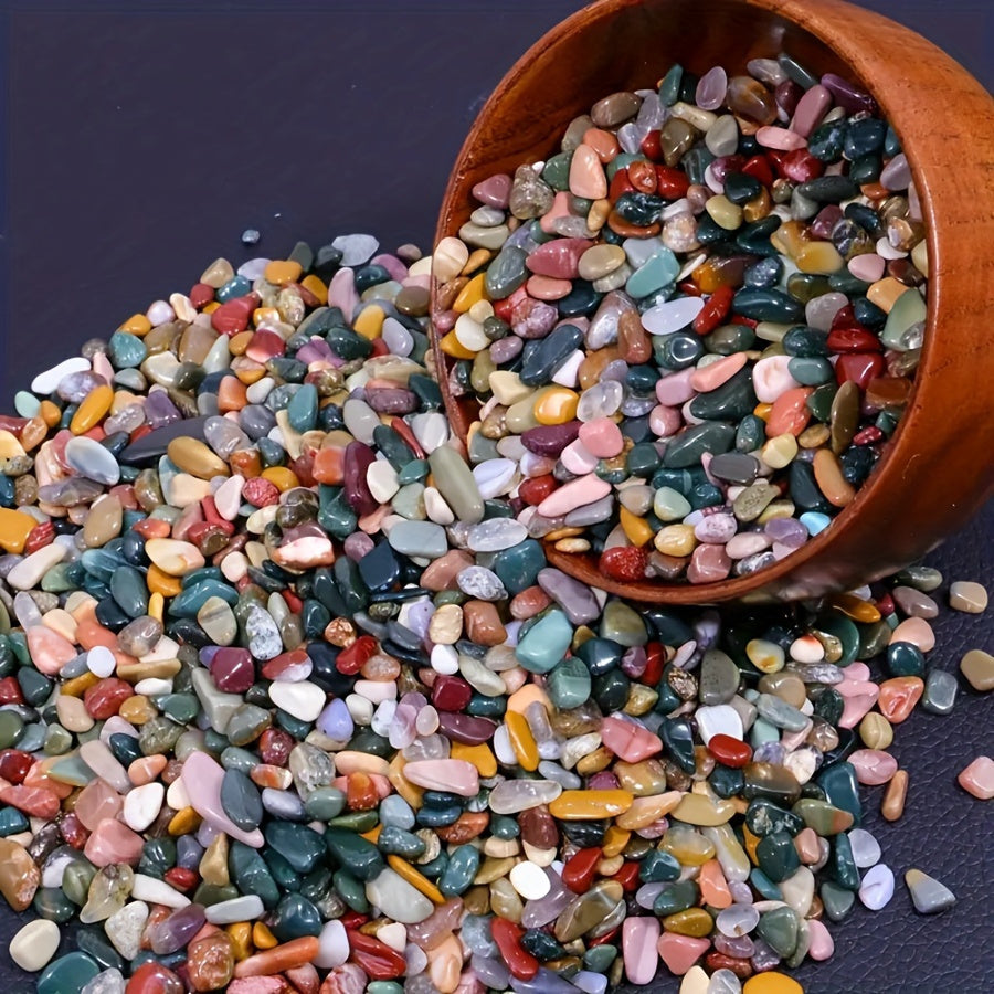 Decorate fish tanks and water gardens with natural crystal gravel in assorted mini pebbles. Available in 100g, 150g, and 300g packs.