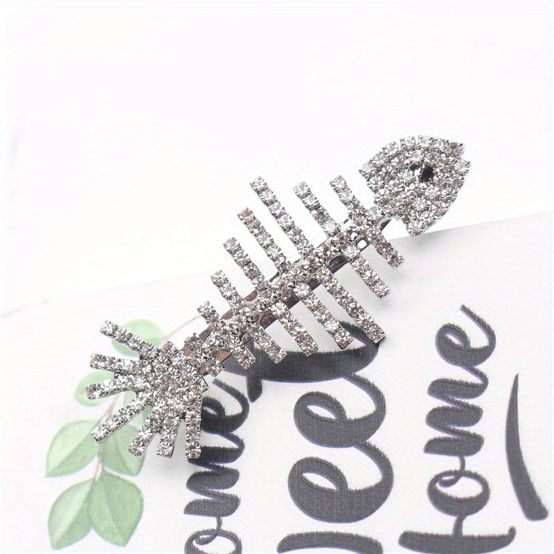 Sophisticated Fish-Shaped Brooch with Rhinestones and Enamel Detail, Distinctive and Inventive Design, Ideal Women's Accessory