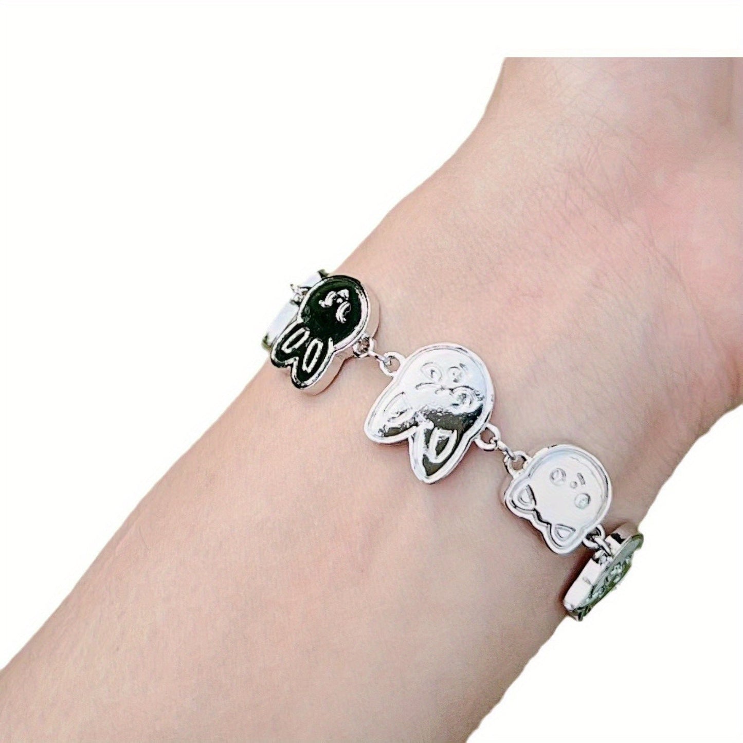 Alloy Charm Bracelet featuring SKZOO Characters - Stylish Jewelry for Music Lovers, Ideal Gift for any occasion, Unisex Design, Non-Plated - 1 Piece