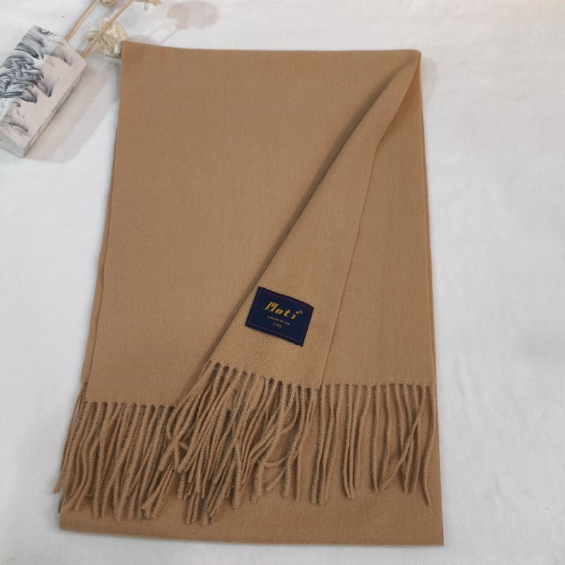 Soft and warm polyester shawl for men with tassels - Stylish and comfortable solid color scarf, ideal for fall and winter season.