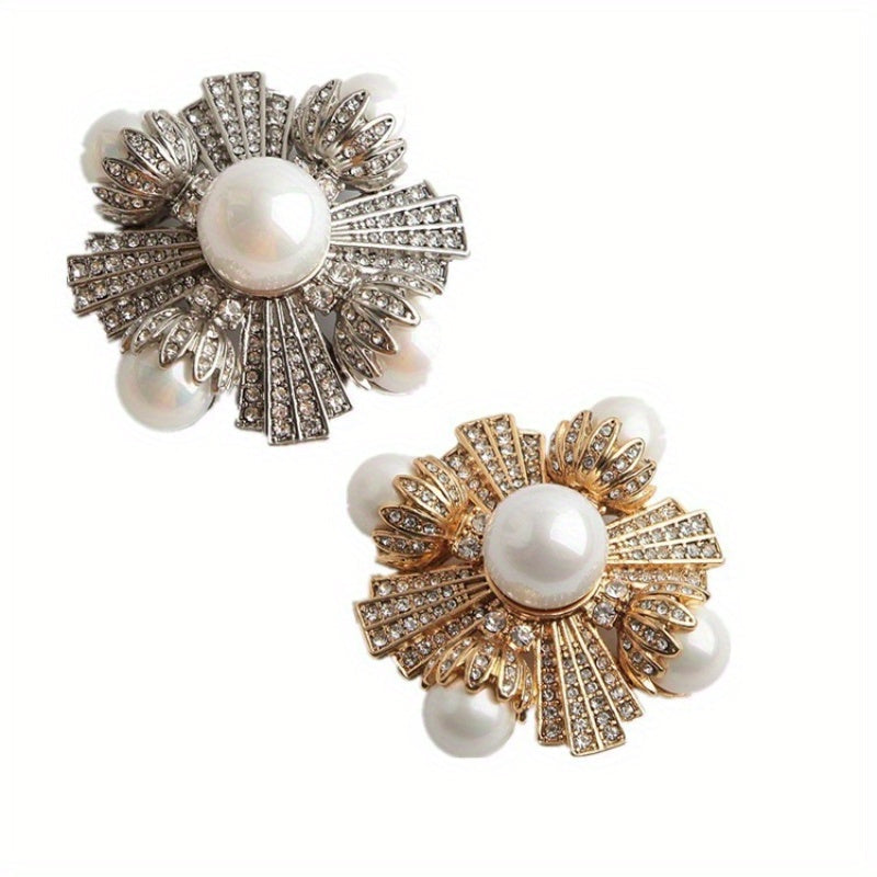 The stunning Enamel Flower Brooch, adorned with countless shimmering rhinestones and complemented by sophisticated imitation pearls, is a chic and trendy piece of jewelry for women that also makes the perfect gift. This versatile accessory pairs