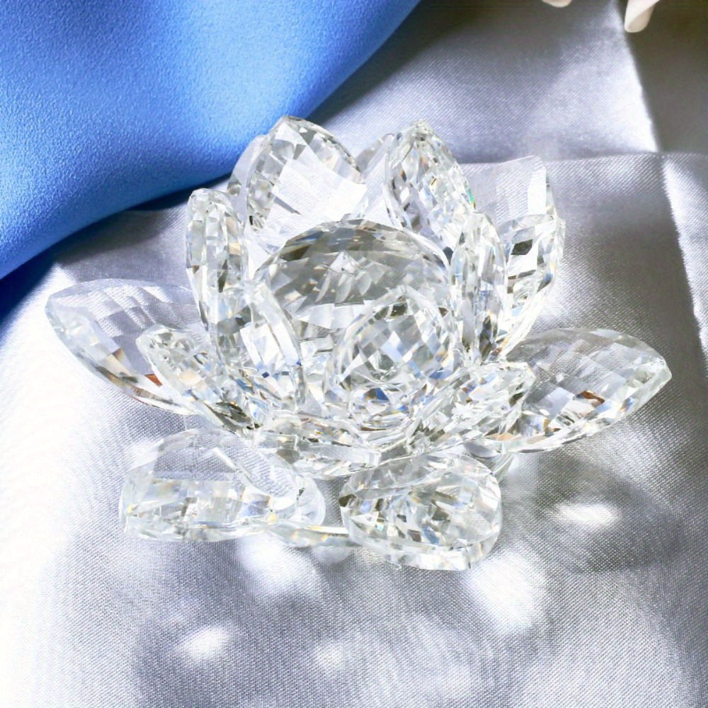 Crystal lotus figurine for home or wedding decoration, glass craft collectible, table ornament, souvenir gift.