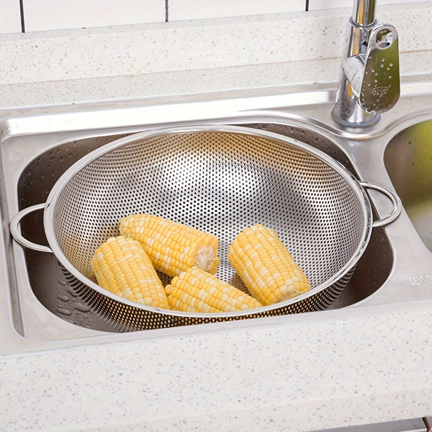 Essential Kitchen Tool: Set of Dishwasher Safe Stainless Steel Fine Mesh Colander Strainers - Ideal for Washing Fruits, Vegetables, and Draining Pasta, Versatile and Multi-Use