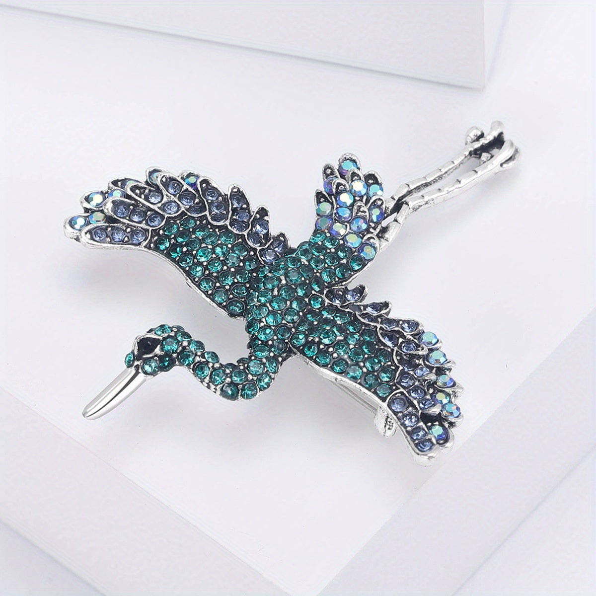 Chic Crane Brooch Pin adorned with Rhinestones - Perfect Lapel Accessory for Retro Fashion Enthusiasts. Ideal for Suits, Coats, and Dresses.