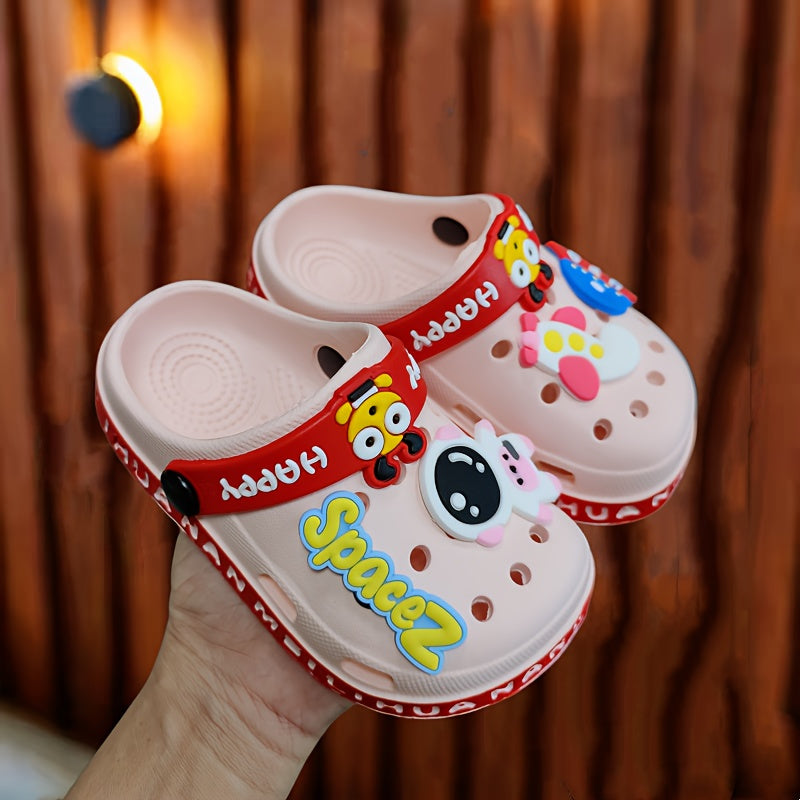 Kids cartoon clogs - breathable slip-on shoes with non-slip soles for boys and girls. Perfect for indoors, outdoors, beach, and pool. Lightweight and quick-drying summer footwear for