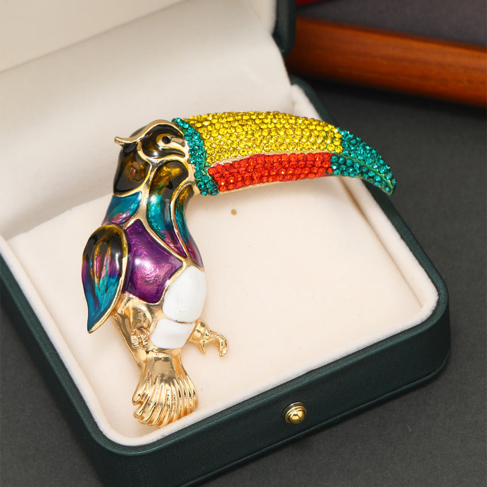 Stunning Antique Enamel Parrot Brooch adorned with Glittering Rhinestones - One-of-a-Kind Oversized Bird Pin for Jackets and Accessories