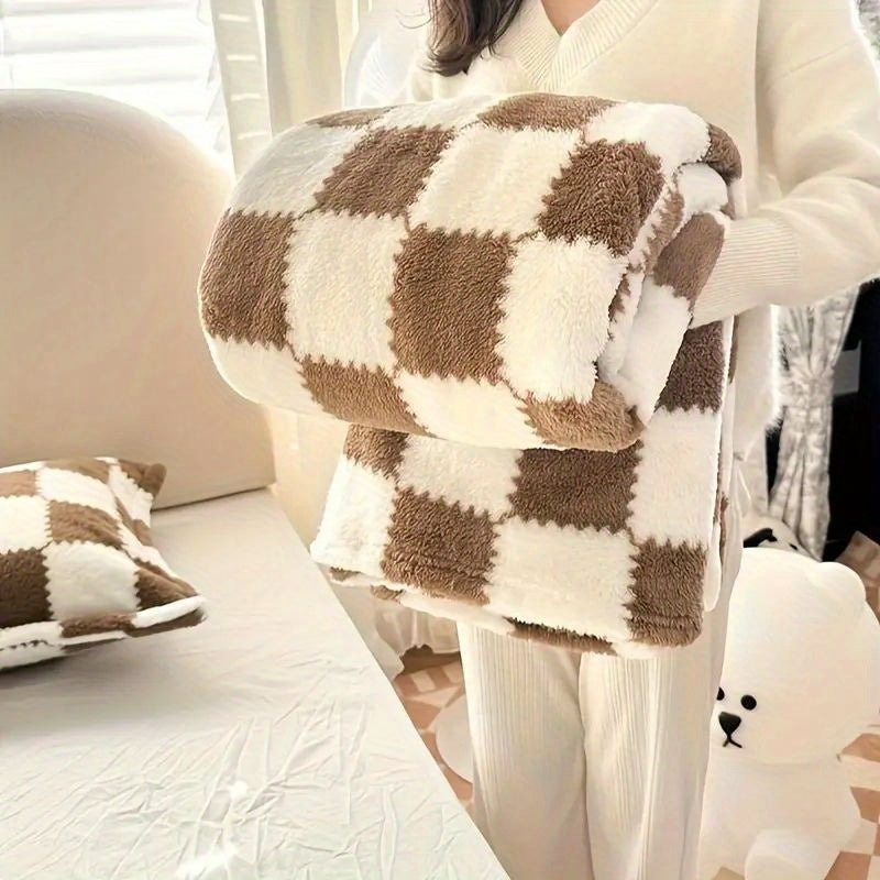 Soft and warm panda velvet throw blanket, perfect for sofa, office naps, and travel. This cozy plaid flannel blanket features a versatile checkerboard design and is machine washable. Perfect for staying warm and comfortable wherever you go.