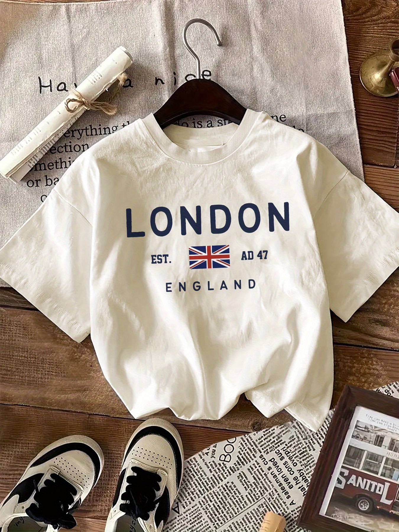 London graphic print women's t-shirt in knit fabric, short sleeves, crew neck, regular length, all-season tee - 180gsm.