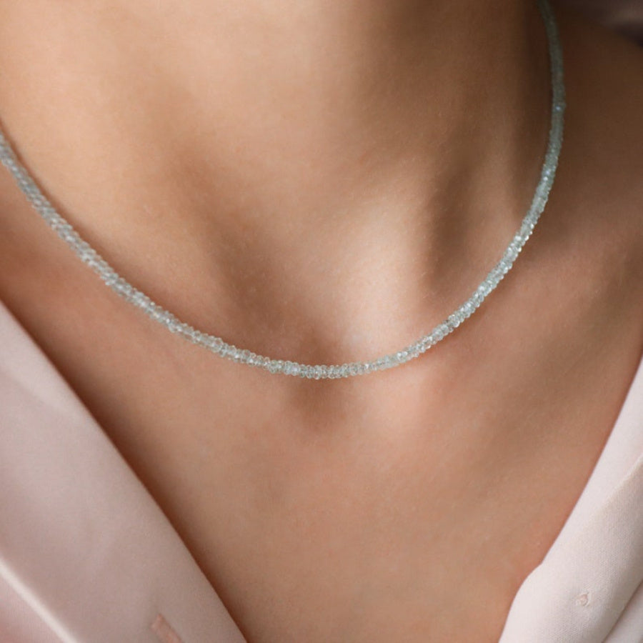 Stylish Aquamarine Choker Necklace - A Sophisticated Statement Piece for Women's Fashion