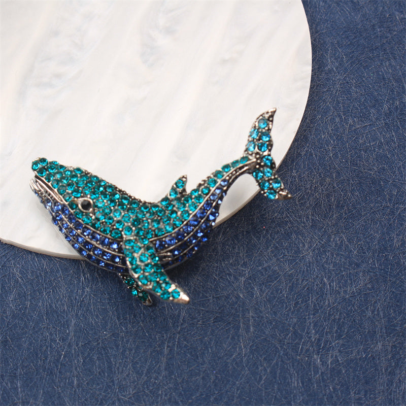 Stylish Whale Pin adorned with Glittering Rhinestones - one-of-a-kind Cartoon Animal Brooch suitable for both Men & Women, featuring a Deluxe Enamel Coating