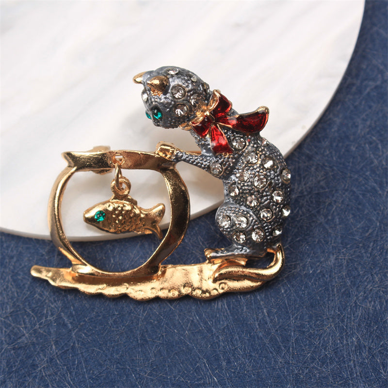 Sophisticated Rhinestone Cat Fishing Pin - Adorable Enamel Animal Brooch for Dresses, Sweaters & Suits