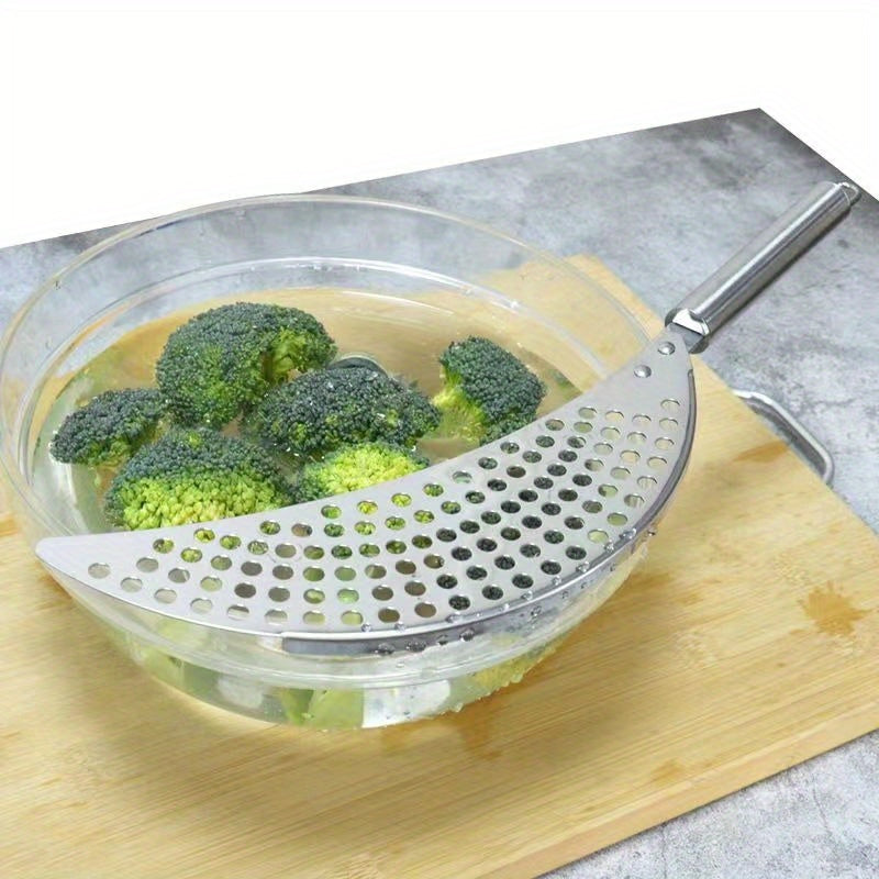 Stainless Steel Handheld Strainer - Ideal for Straining Pasta, Vegetables, and Fruits, Convenient Kitchen Tool for Easy Cleaning