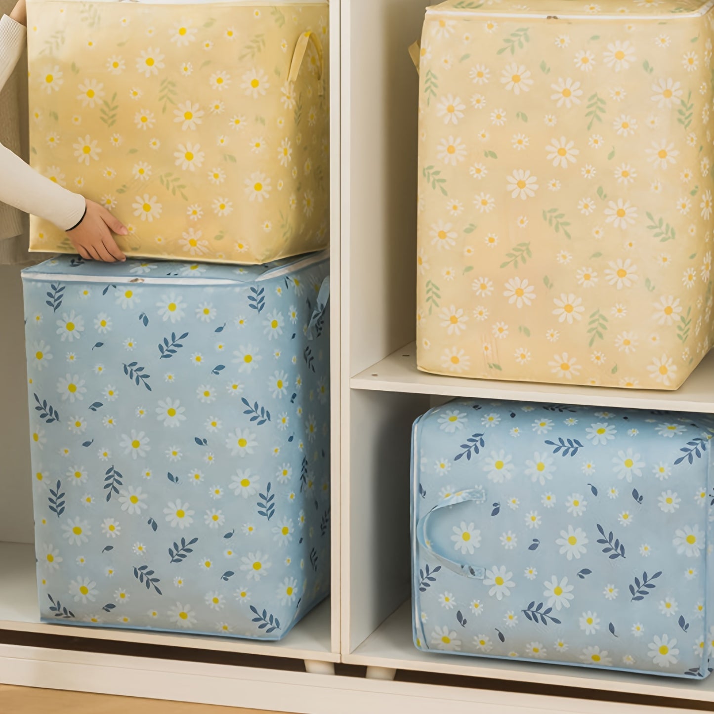 Foldable storage bag set with waterproof lining, ideal for clothes and blankets, perfect for home or travel.