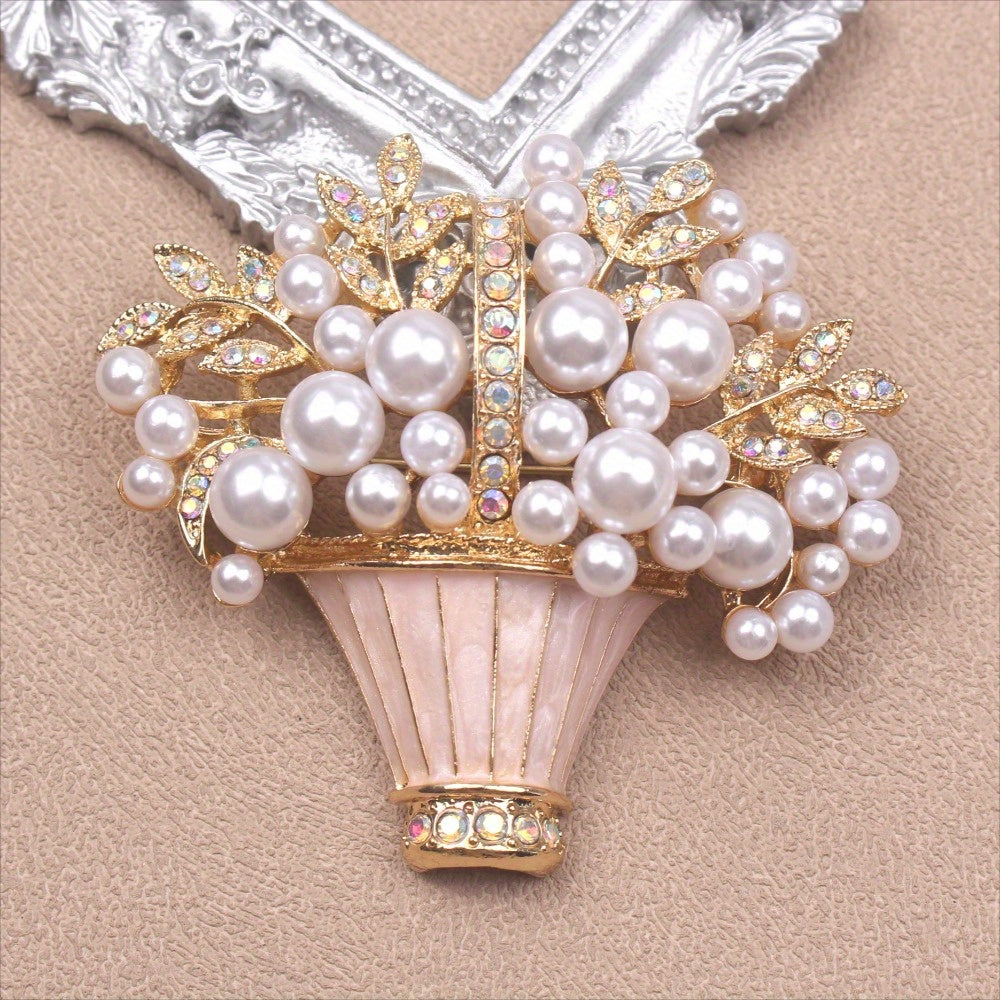 Classy Flower Brooch with Rhinestones - Unique and Opulent Design, Ideal for Special Occasions like Weddings and Parties