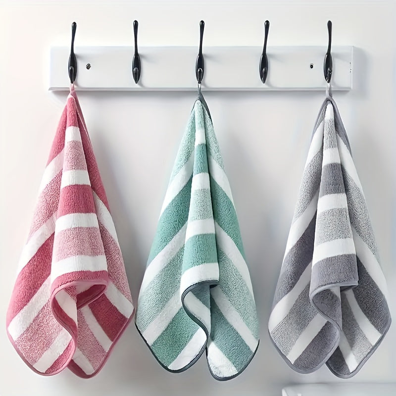 Set of striped towels that are quick-dry and absorbent, suitable for home, hotel, and spa use.