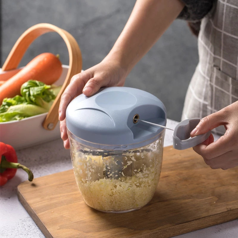 1 or 2 pieces of a versatile kitchen food processor - small and easy to use for quick meal preparation, cutting garlic and dicing vegetables - equipped with stainless steel blades, no electricity required.