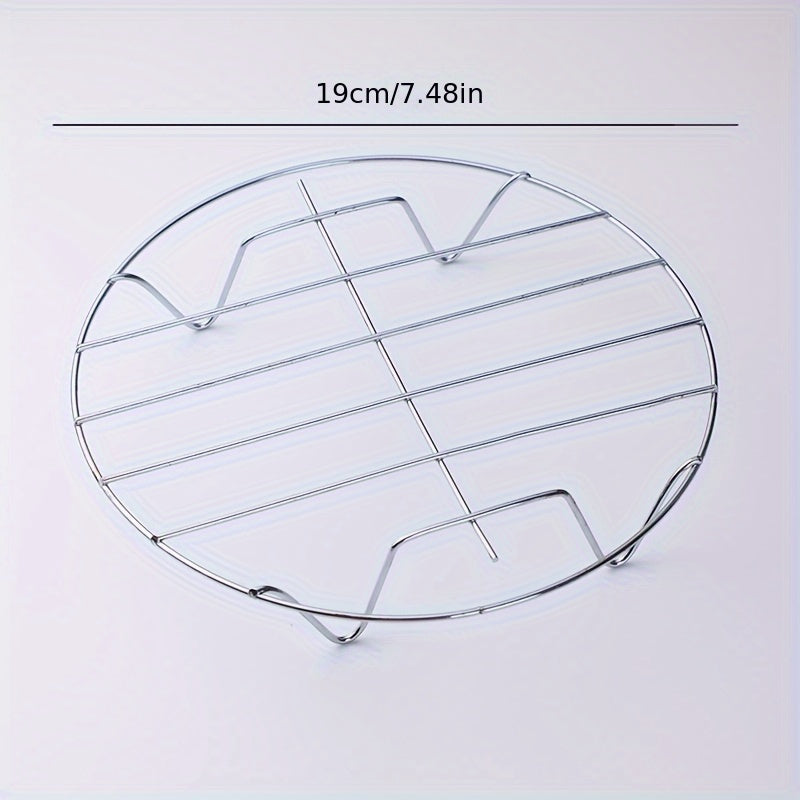 Durable and versatile stainless steel round steamer rack - A handy kitchen tool for steaming and cooking with an easy-to-clean design.