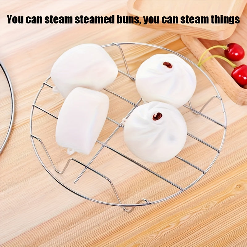 Durable and versatile stainless steel round steamer rack - A handy kitchen tool for steaming and cooking with an easy-to-clean design.