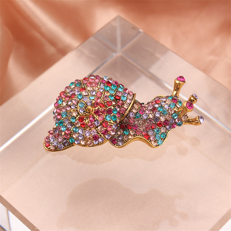 Stylish Luxury Snail Brooch Pin - 1 Piece, Multicolored Rhinestone Detail, Unique Animal Shape, Chic Accessory for Parties, Travel, and Everyday Wear.