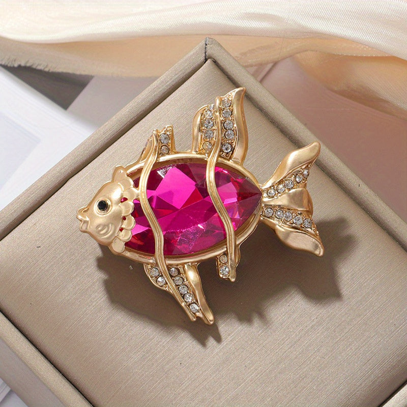 Stylish Crystal Goldfish Brooch Pin for Women and Men, Fashionable Sea Creature Badge, Unique Accessory Gift, Novelty Jewelry and Clothing, Classy Design, Made with Water Drill Material, Cute Animal Shape, Fun Brooch for Ladies