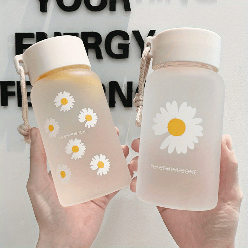 Leakproof water bottle with chrysanthemum print - safe for food contact, BPA-free plastic, perfect for school, outdoor activities, and everyday use.