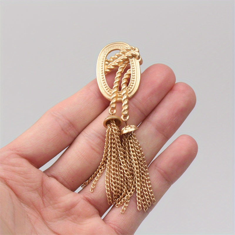 Unique Vintage Alloy Brooch Pin featuring Fringe Design - Quirky Fashion Accessory for Women with Matte Gold Tassel Detail, Perfect Creative Gift