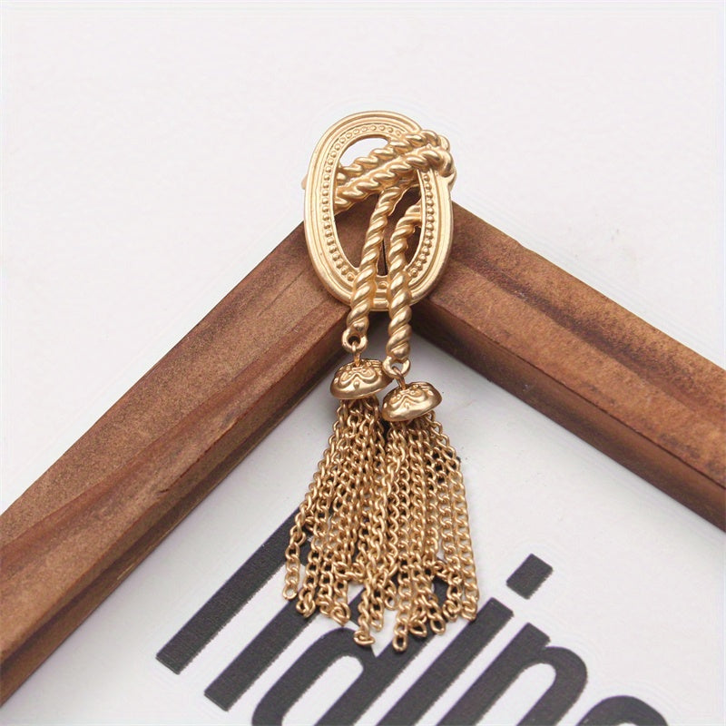 Unique Vintage Alloy Brooch Pin featuring Fringe Design - Quirky Fashion Accessory for Women with Matte Gold Tassel Detail, Perfect Creative Gift