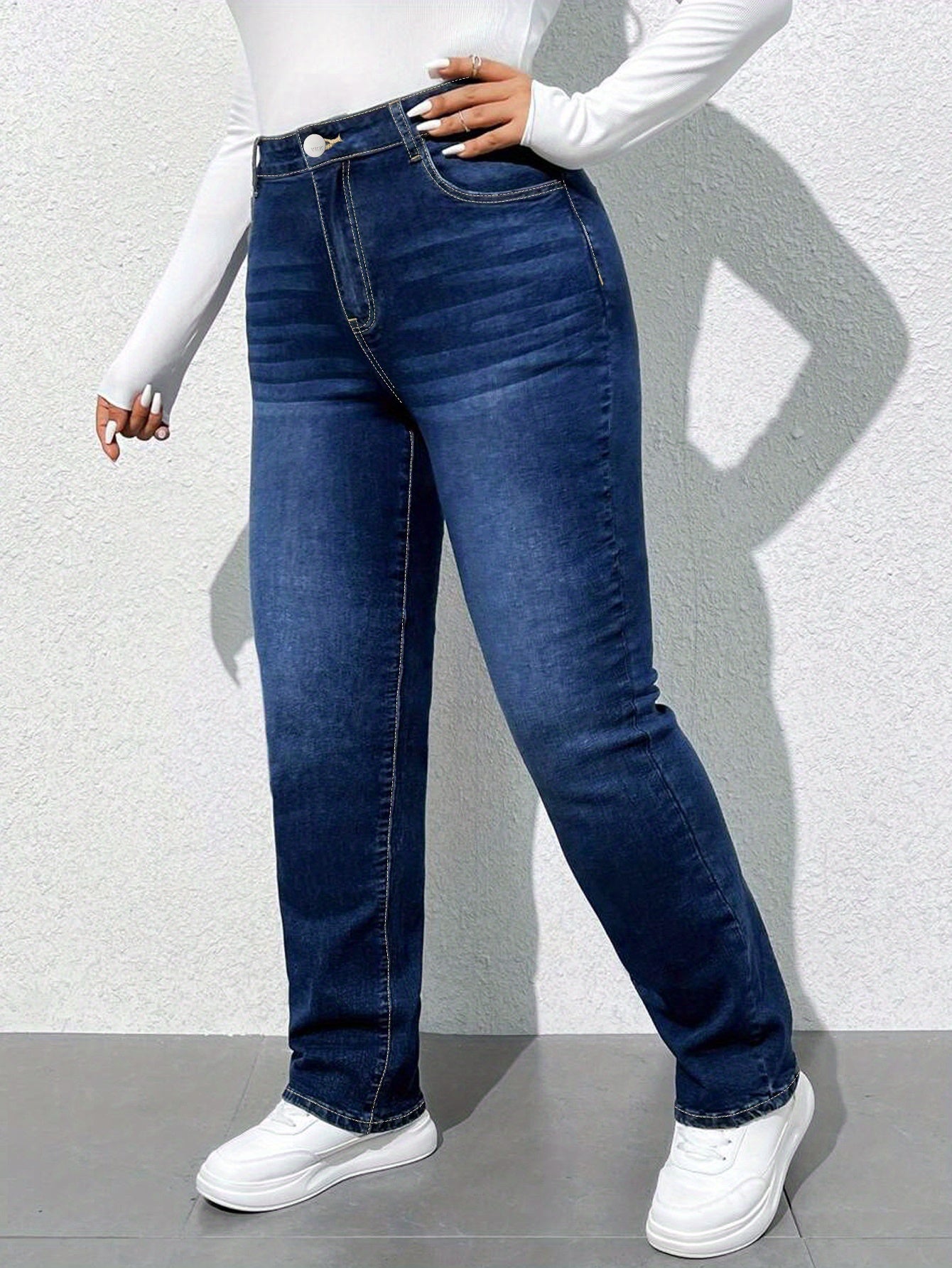 Women's high-waisted straight leg jeans made of 68.5% polyester, 25.7% viscose, and 4.3% elastane. Casual skinny fit denim pants with zipper fly, all-season solid color, and 300g/m² fabric