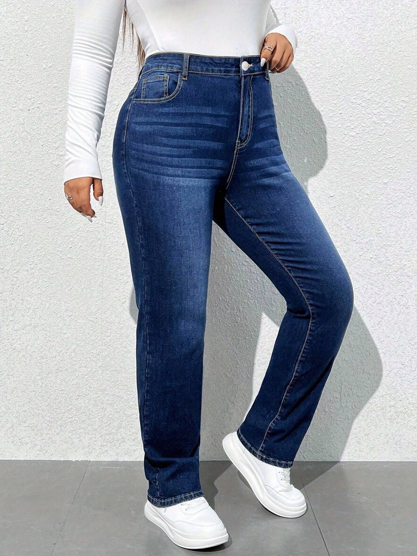 Women's high-waisted straight leg jeans made of 68.5% polyester, 25.7% viscose, and 4.3% elastane. Casual skinny fit denim pants with zipper fly, all-season solid color, and 300g/m² fabric