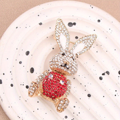 Chic and Adorable Rabbit Brooch, Sparkling Rhinestone Fashion Pin, Unique and Customizable Women's Accessory, Trendy Addition to Outfit, Perfect for Wedding Party or Gift Giving