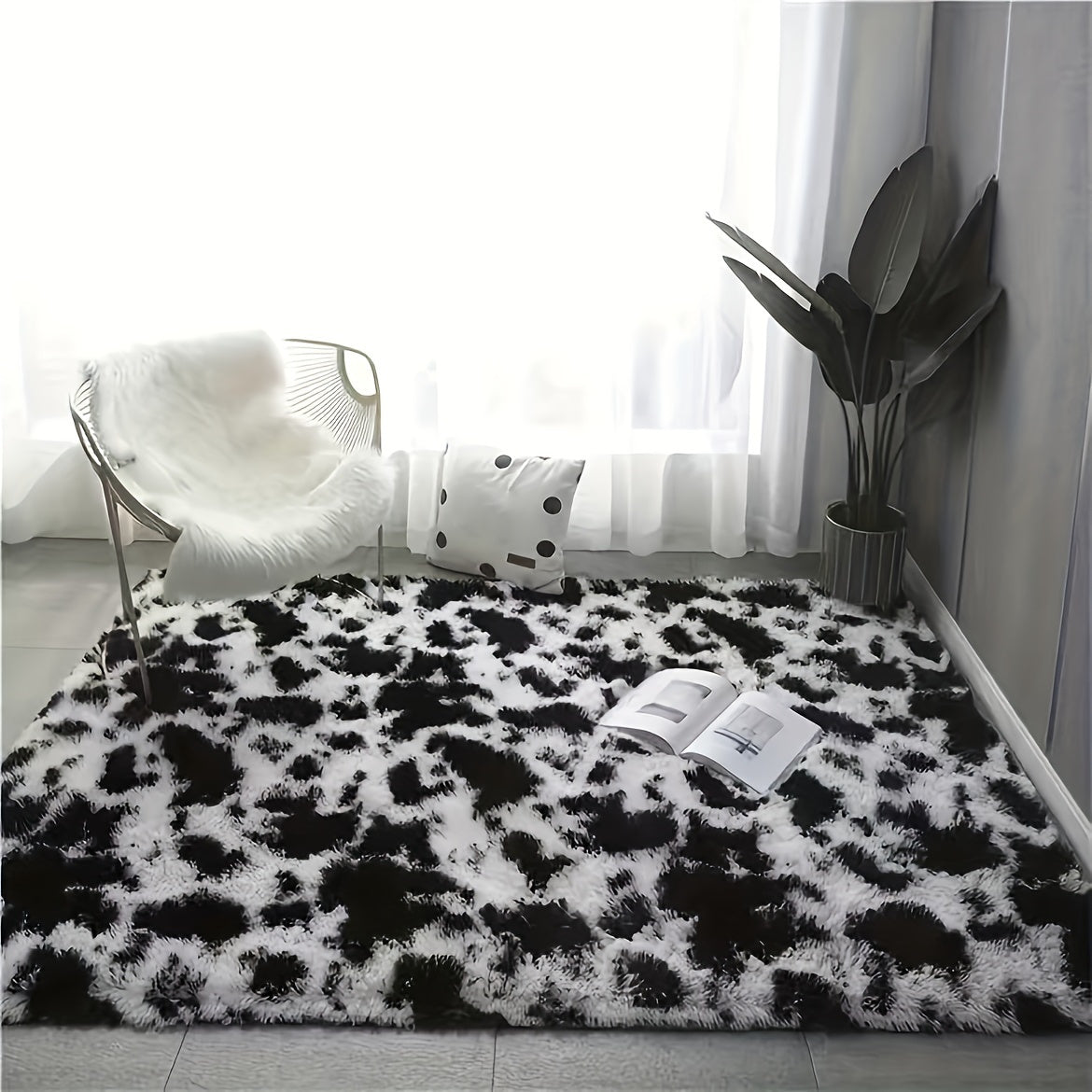 Plush Faux Fur Area Rug for Bedroom and Living Room Decor - Luxurious, Thick & Soft with Non-Slip Backing | Easy Care Machine Washable Polyester Carpet Ideal for Winter Holidays Home Accents