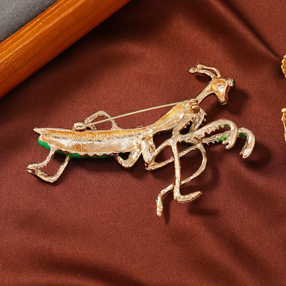 Unique Vintage Enamel Mantis Rhinestone Brooch: Add a Stylish Touch to Your Outfit with this Insect-Shaped Pin