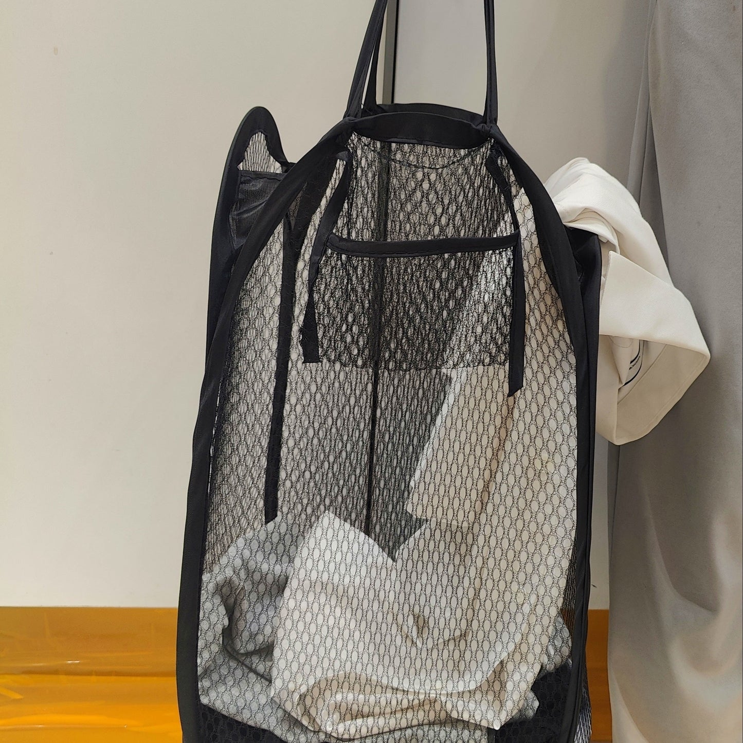 Large Foldable Mesh Laundry Basket with Handles - Modern Pop-Up Design, Spacious Capacity, Round Organizer for Dirty Clothes in Any Room, Made of Durable Material