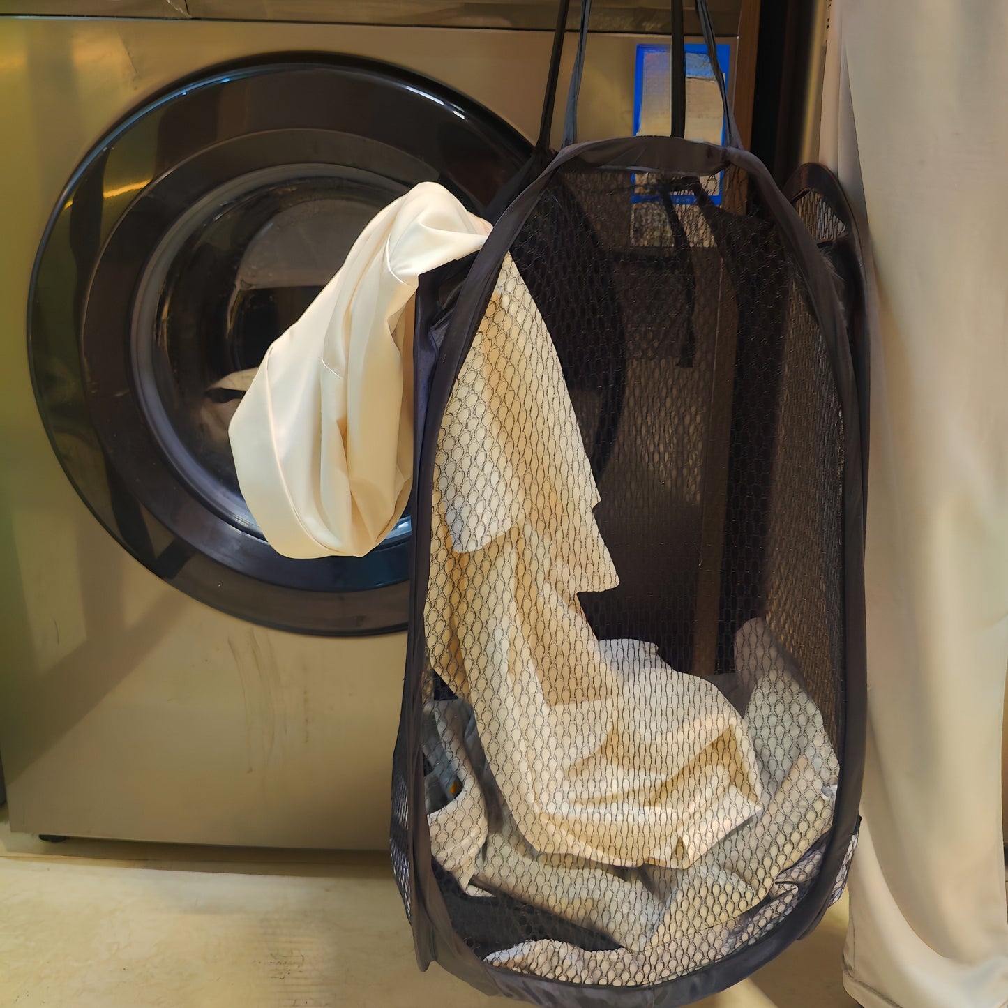 Large Foldable Mesh Laundry Basket with Handles - Modern Pop-Up Design, Spacious Capacity, Round Organizer for Dirty Clothes in Any Room, Made of Durable Material