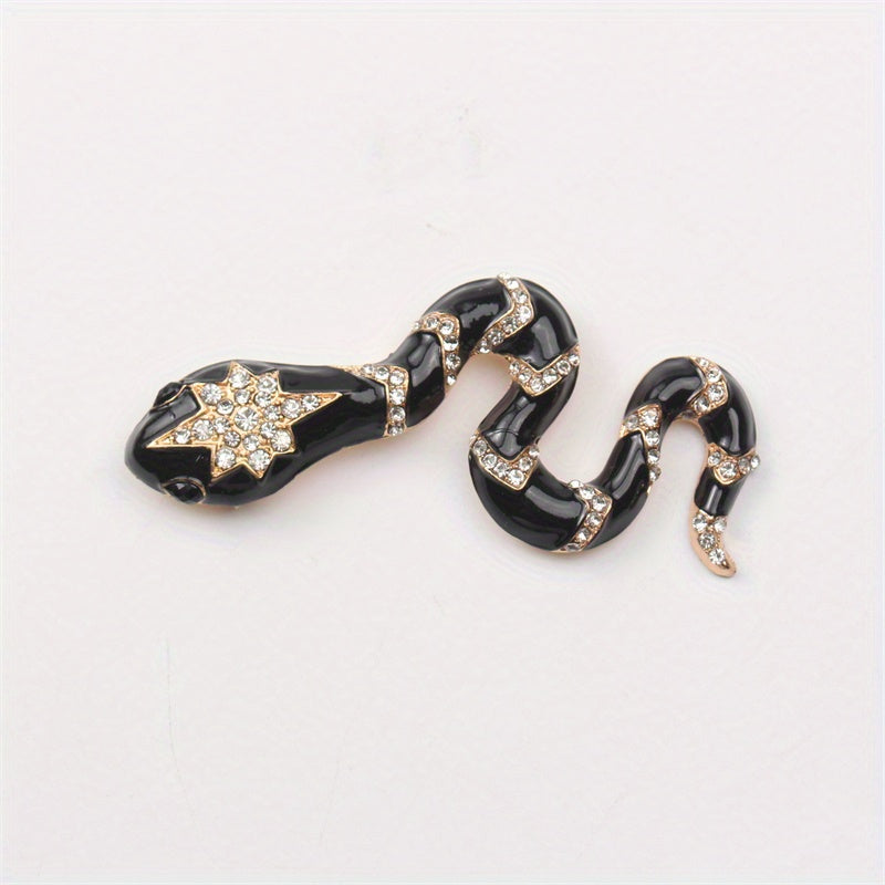 Exquisite Snake Brooch adorned with Glittering Rhinestones - One-of-a-Kind Animal Lapel Pin for Both Men and Women, Ideal Gift Option.