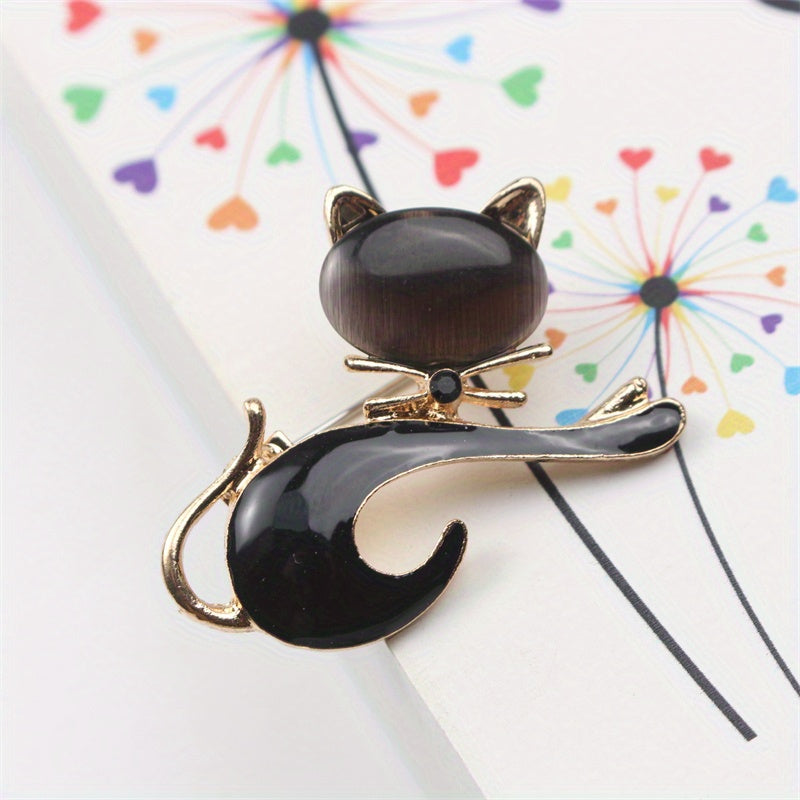 Irregular Animal Shaped Enamel Kitten Brooch in a Cute and Simple Style, made of Alloy and Enamel Material. A Novelty Fashion Accessory for Women, This Personalized Gift Pin is perfect for adding a touch of fun to any outfit.