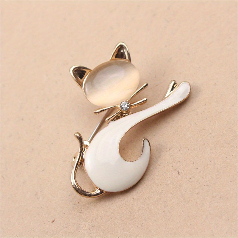 Irregular Animal Shaped Enamel Kitten Brooch in a Cute and Simple Style, made of Alloy and Enamel Material. A Novelty Fashion Accessory for Women, This Personalized Gift Pin is perfect for adding a touch of fun to any outfit.