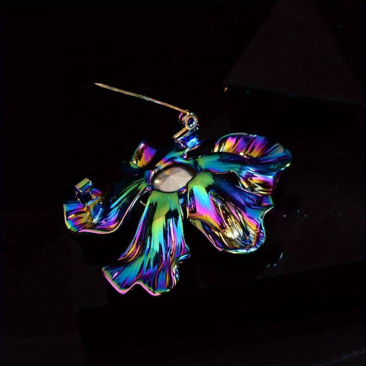 Stunning Crystal Flower Brooch Pin for Women, Beautiful Floral Pin Badges with Vibrant Colors, Elegant Fashion Accessories