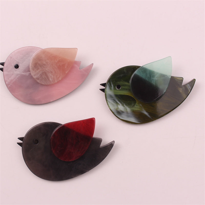 Charming Acrylic Bird Brooches - Quirky Animal Shaped Pins for Dresses, Unique Irregular Shape Simulated Accessories in Minimalist Style