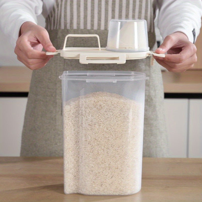 Airtight storage containers in 1.75L, 2.5L, and 3L sizes, perfect for storing grains, nuts, flour, and rice. Insect-proof, moisture-proof, leak-proof, and suitable for home and outdoor use.