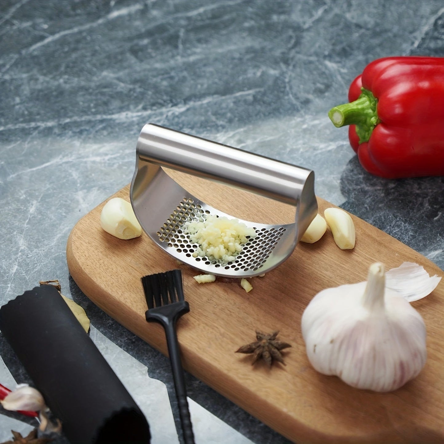 Stainless Steel Garlic Press - Rocker Metal Mincer for Easy Garlic Crushing - Washable Kitchen Chopper and Masher - Essential Kitchen Gadget and Accessory