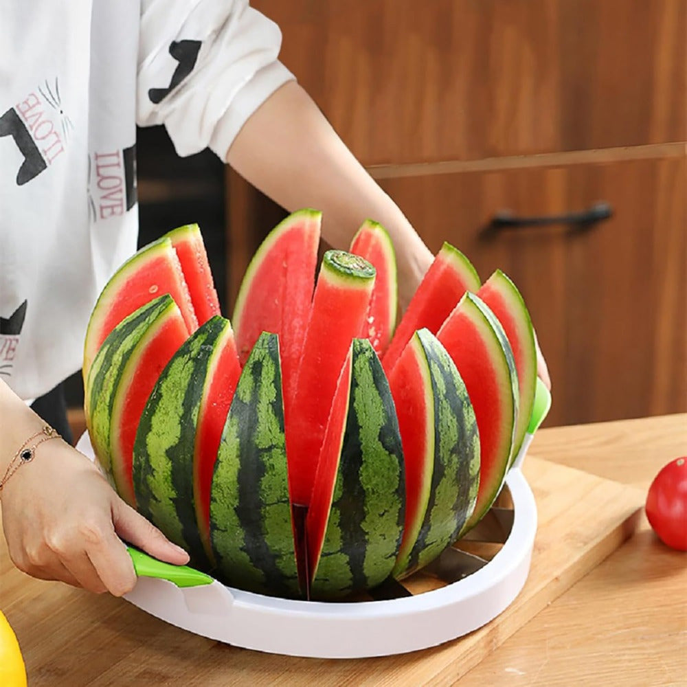 Get your hands on the 2-piece Extra Large Watermelon Cutter and Slicer; a durable stainless steel tool featuring a comfortable silicone handle. This versatile fruit slicer is perfect for cutting watermelon, cantaloupe, pineapple, and honeydew with ease.